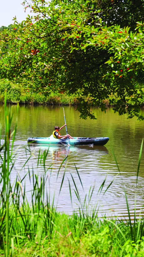 kids canoeing at Camp Kanata