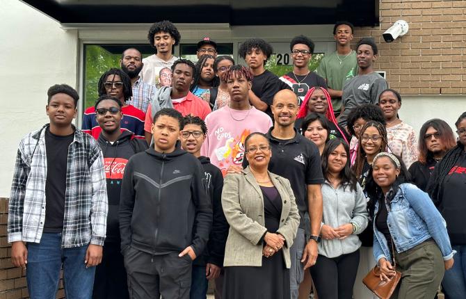 Group of Y Achievers on a college tour 